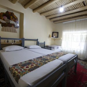 اتاق نور اقامتگاه خانه گردو دماوند