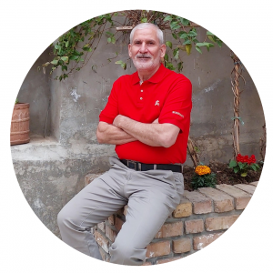 اقای صانعی اقامتگاه خانه گردو نزدیک تهران